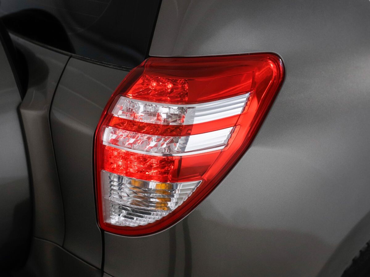 Toyota RAV4 2012 - фото автомобиля
