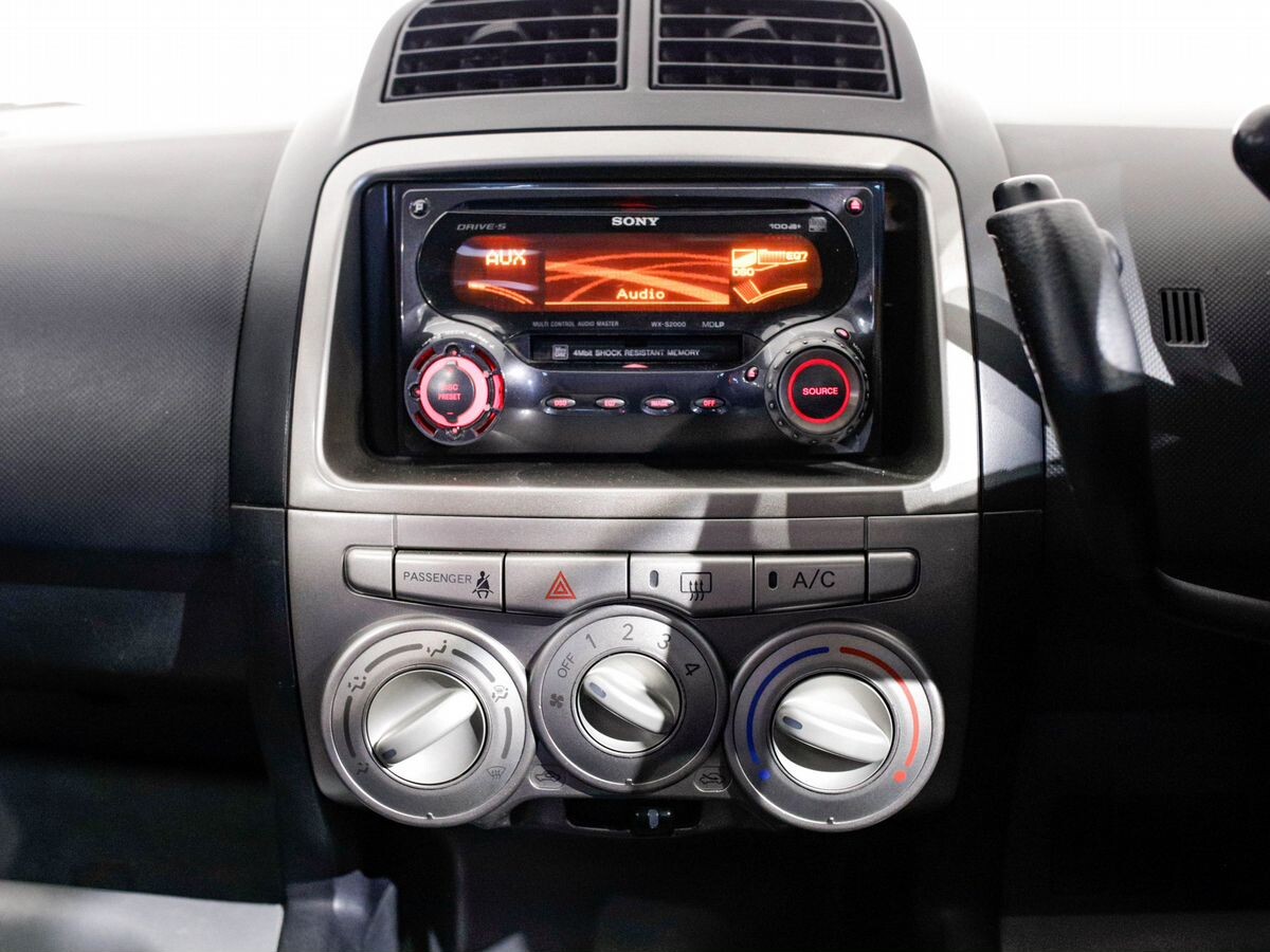 Toyota Passo 2009 - фото автомобиля