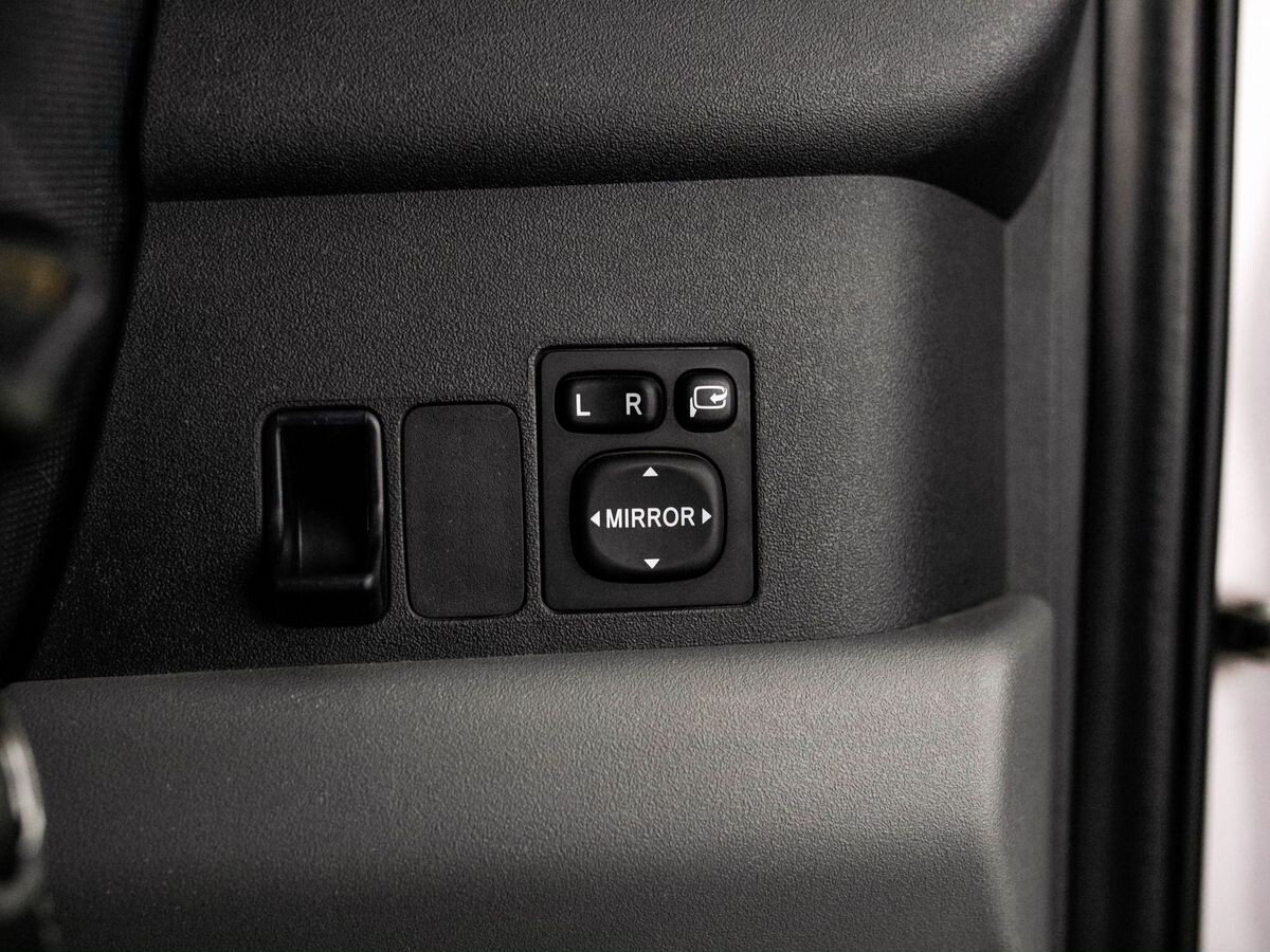 Toyota Passo 2009 - фото автомобиля