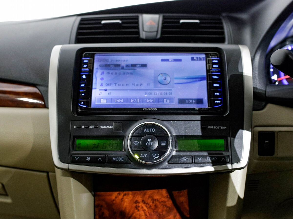 Toyota Premio 2015 - фото автомобиля
