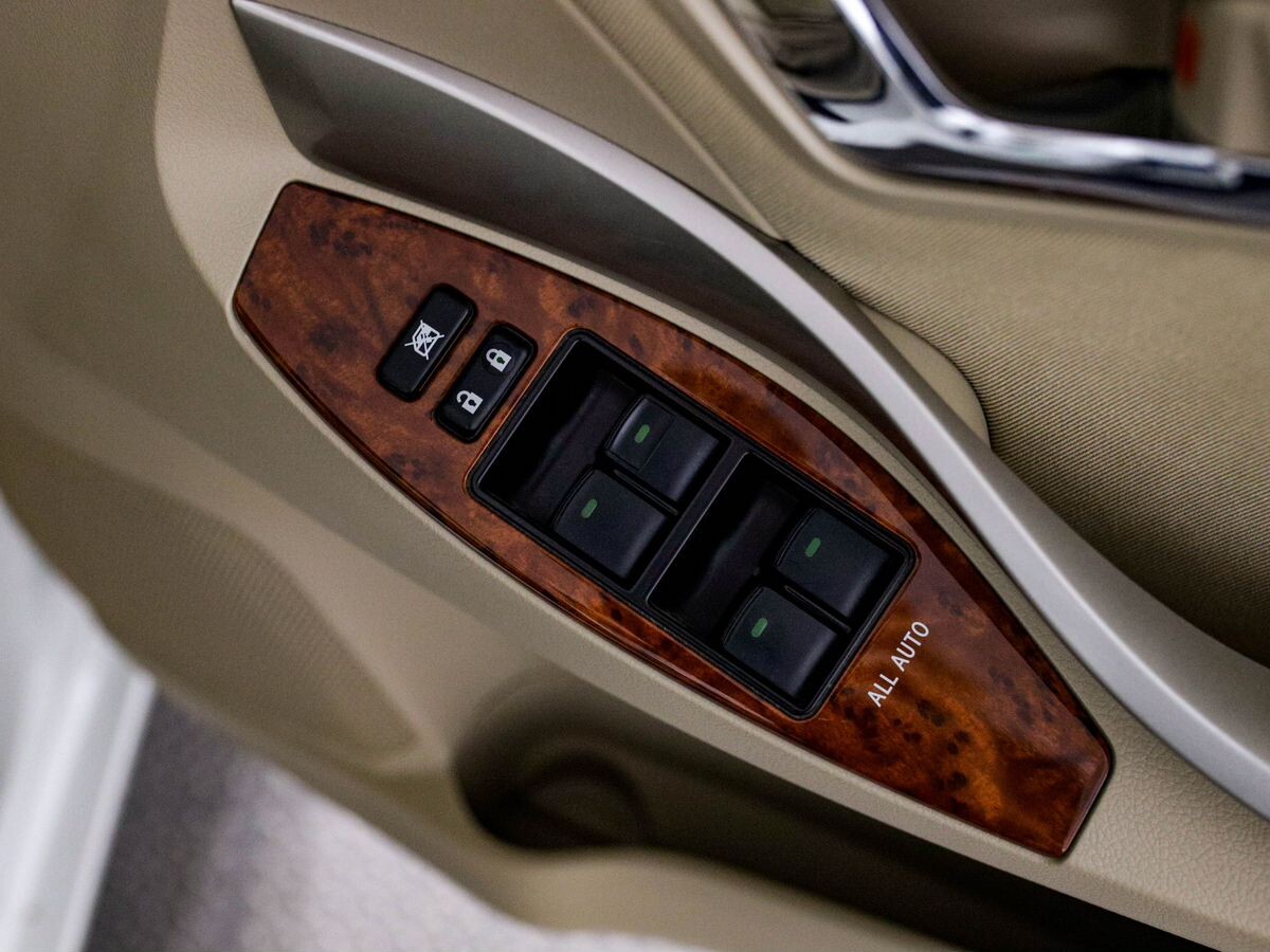 Toyota Premio 2015 - фото автомобиля