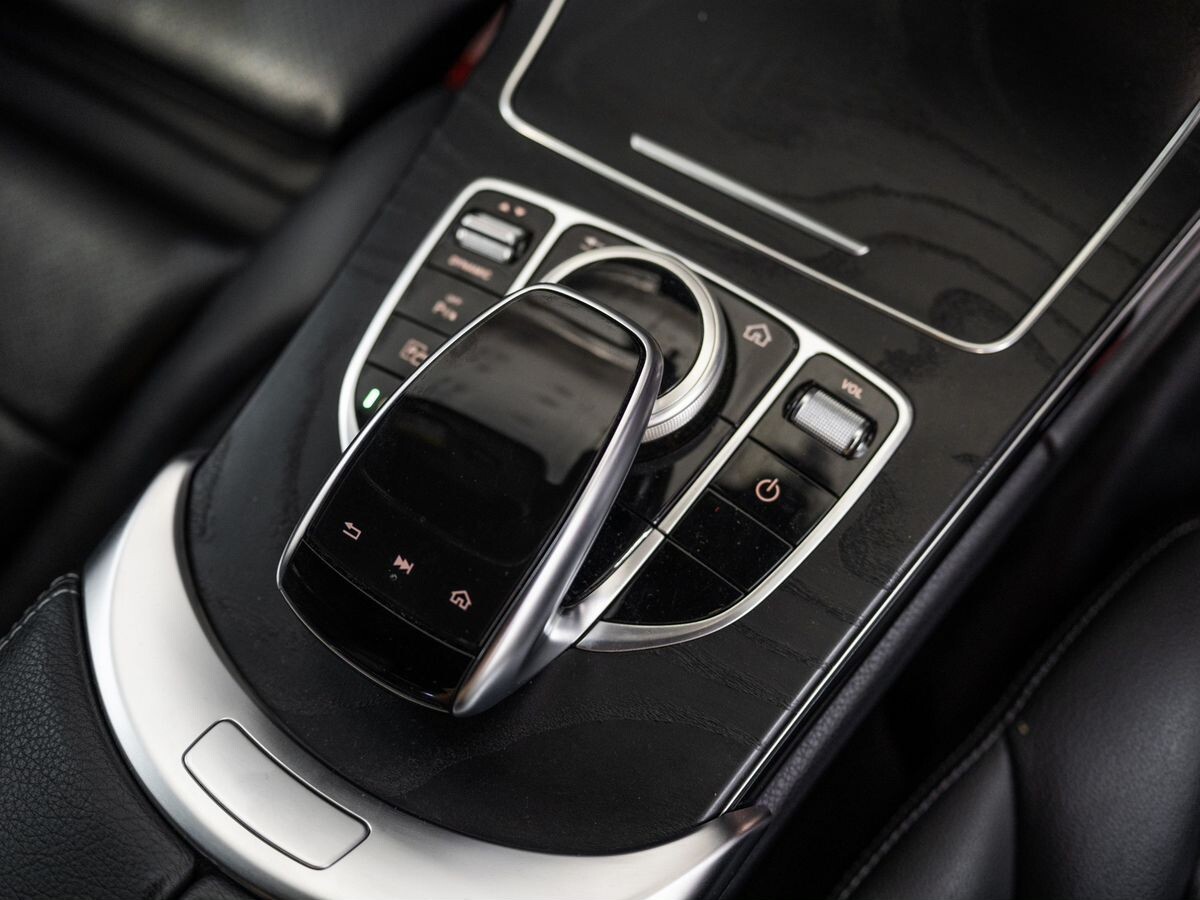 Mercedes-Benz C-Class 2019 - фото автомобиля