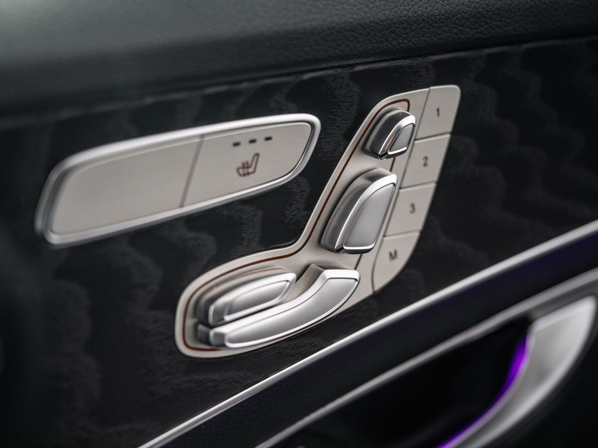 Mercedes-Benz C-Class 2019 - фото автомобиля