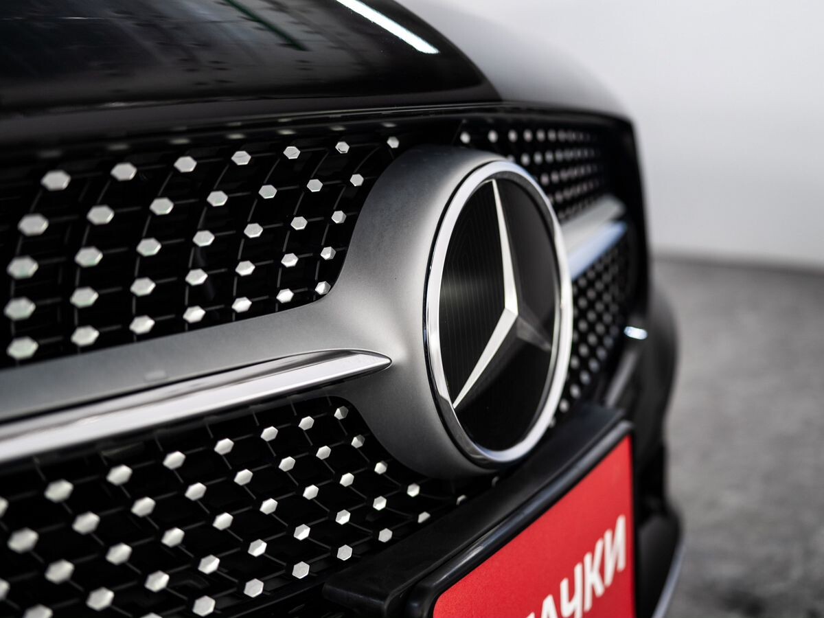 Mercedes-Benz C-Class 2019 - фото автомобиля