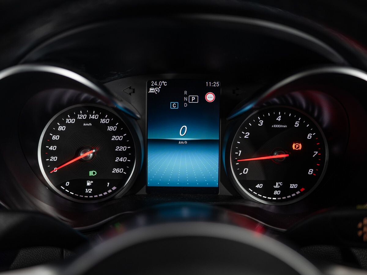 Mercedes-Benz C-Class 2019 - фото автомобиля