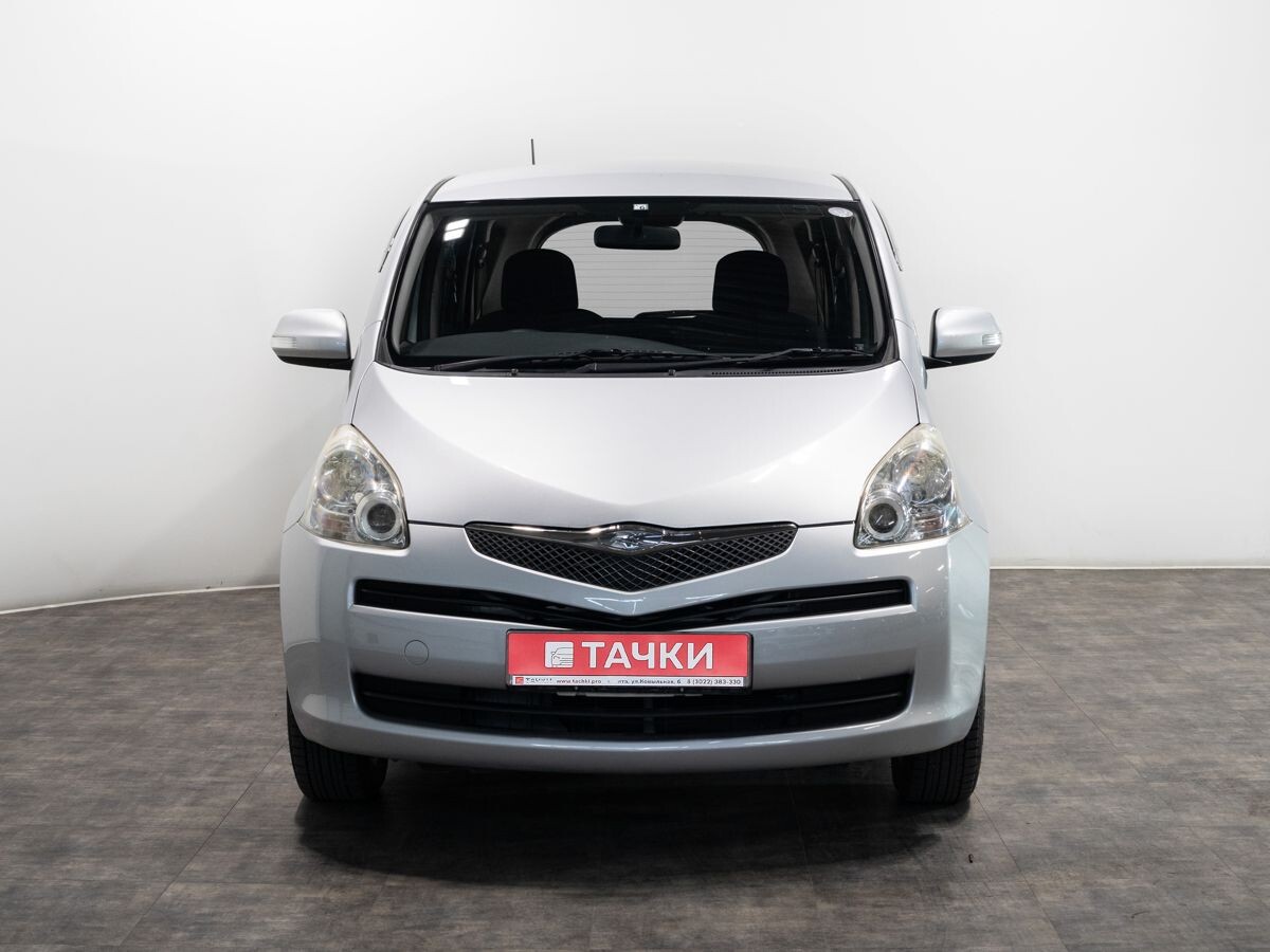 Toyota Ractis 2010 - фото автомобиля