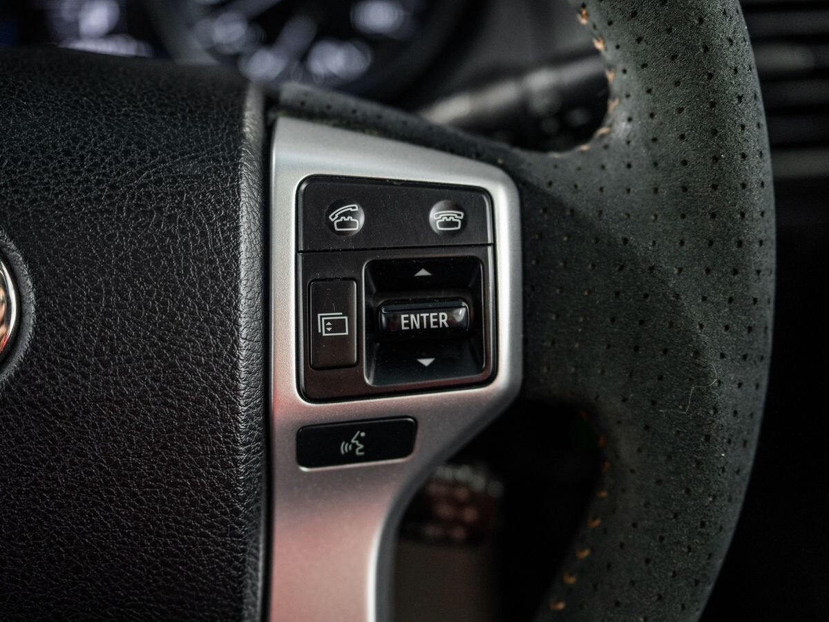 Toyota Land Cruiser Prado 2015 - фото автомобиля