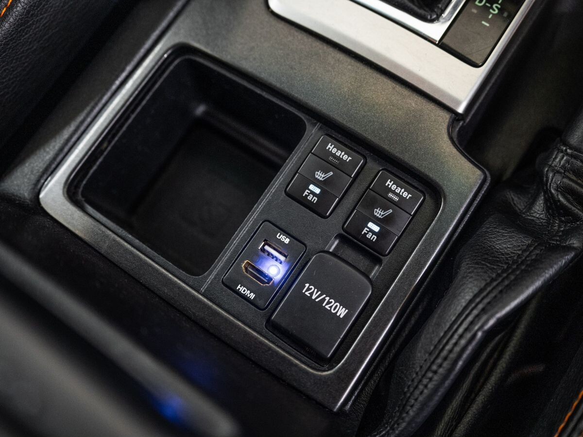 Toyota Land Cruiser Prado 2015 - фото автомобиля