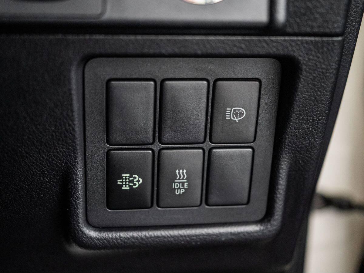 Toyota Land Cruiser Prado 2015 - фото автомобиля