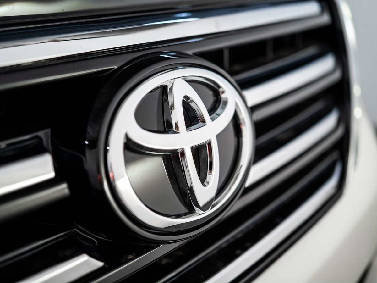 Toyota Land Cruiser Prado 2015 - фото автомобиля