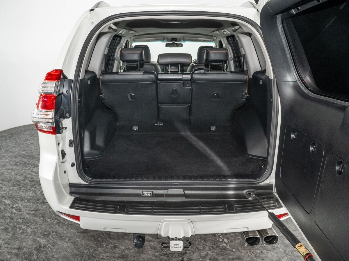 Toyota Land Cruiser Prado 2015 - фото автомобиля