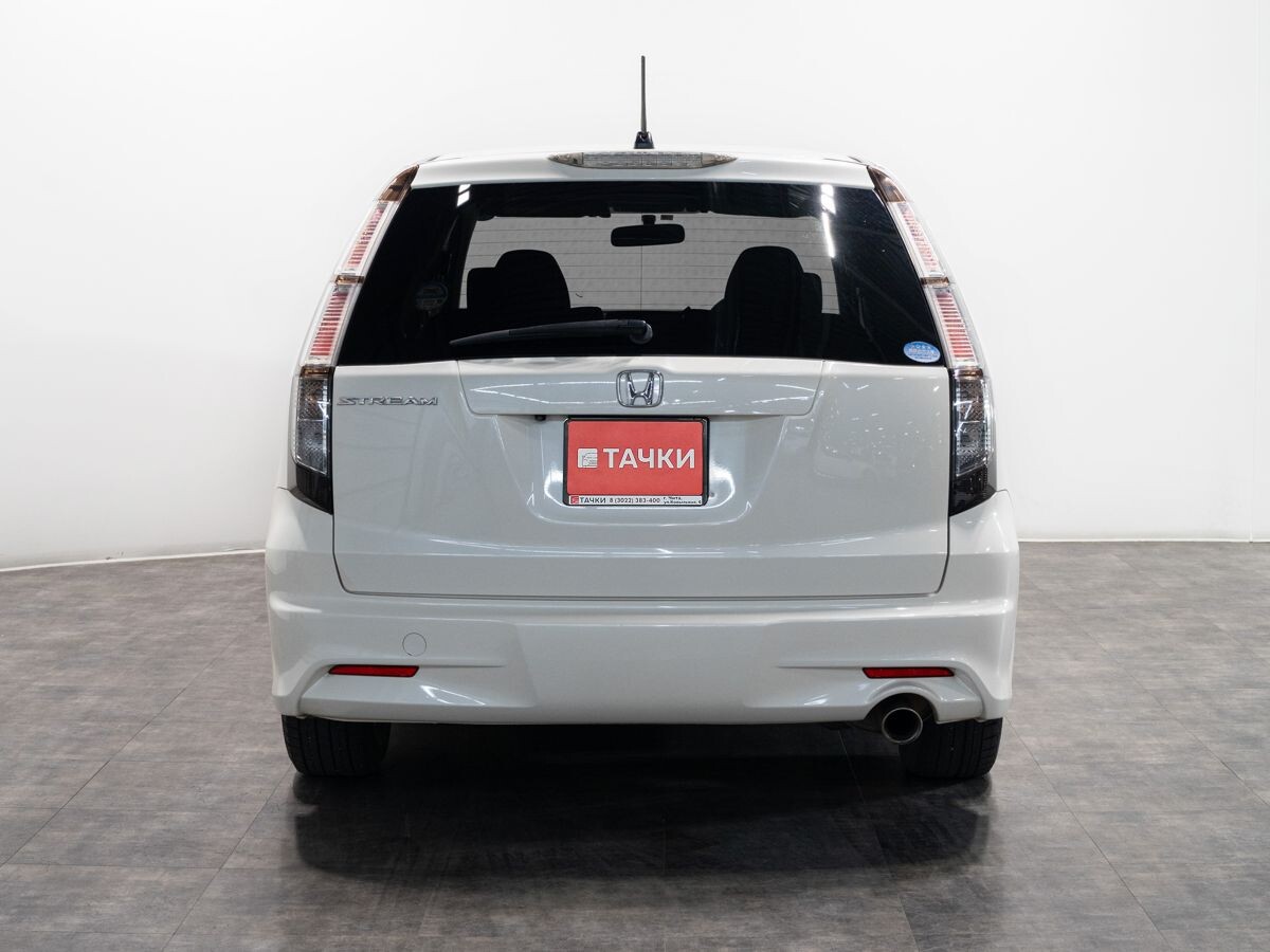 Honda Stream 2010 - фото автомобиля