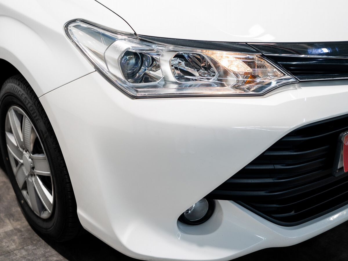 Toyota Corolla Fielder 2017 - фото автомобиля