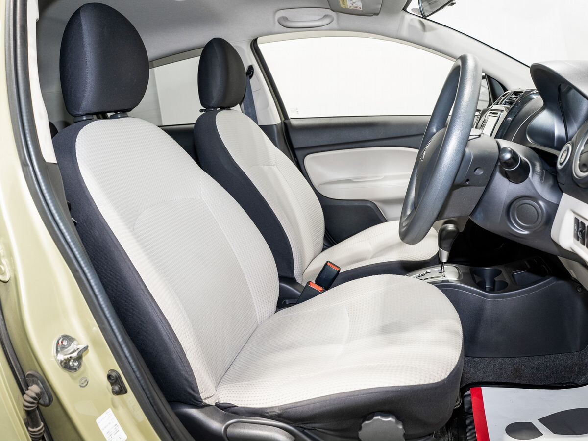 Mitsubishi Mirage 2012 - фото автомобиля
