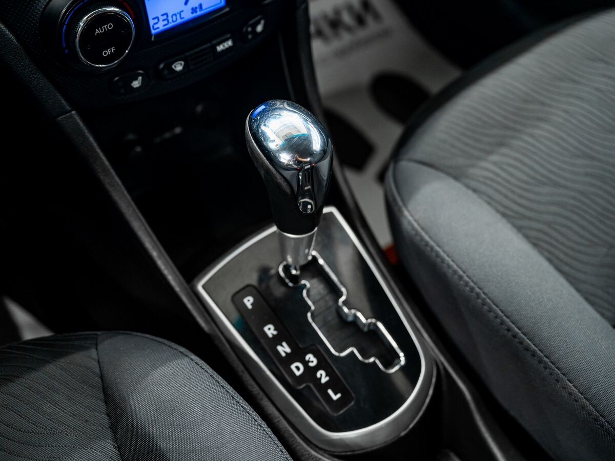 Hyundai Solaris 2013 - фото автомобиля