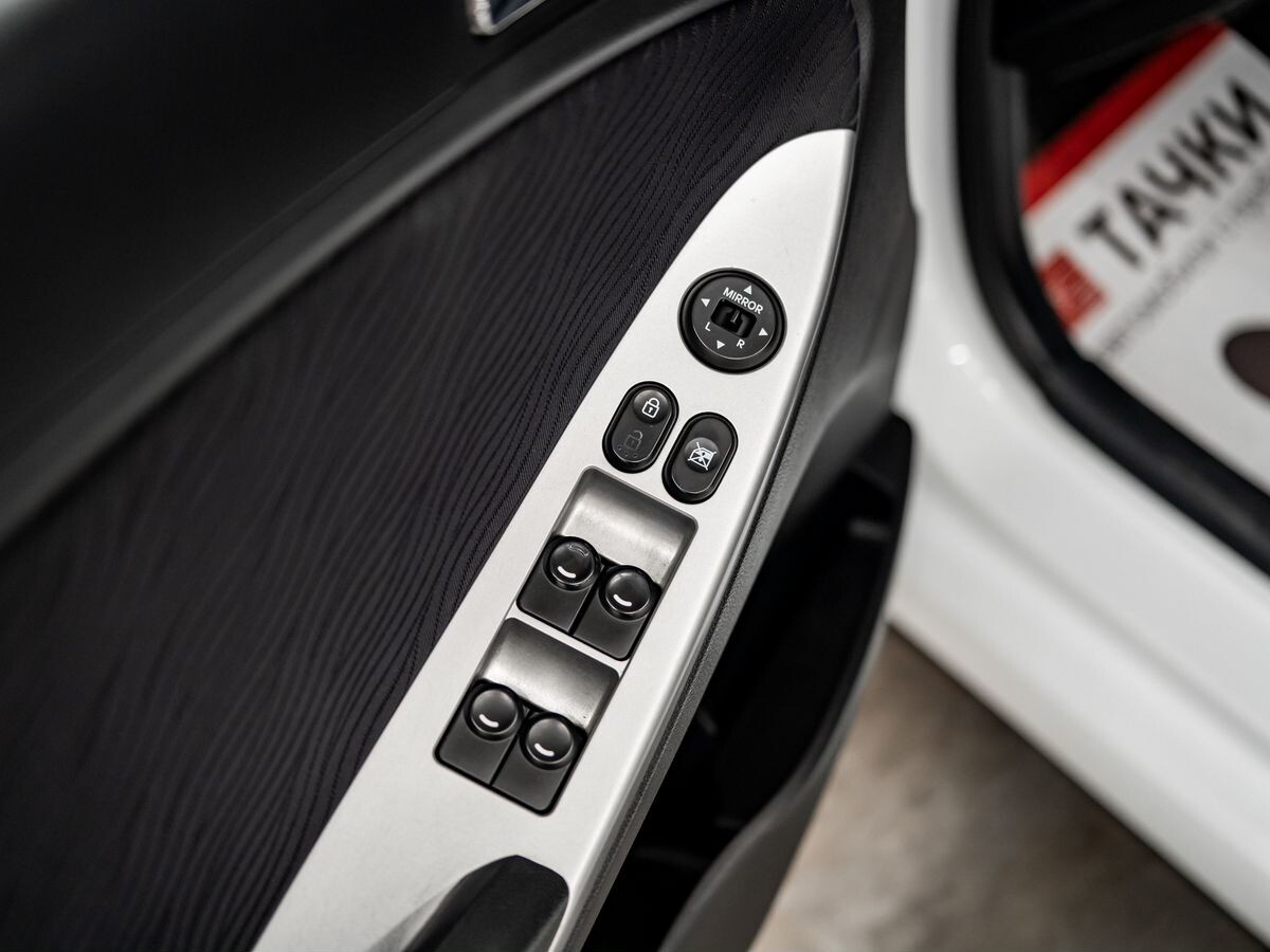 Hyundai Solaris 2013 - фото автомобиля