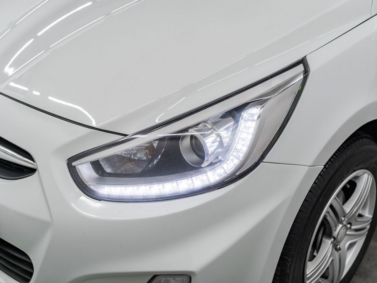 Hyundai Solaris 2013 - фото автомобиля