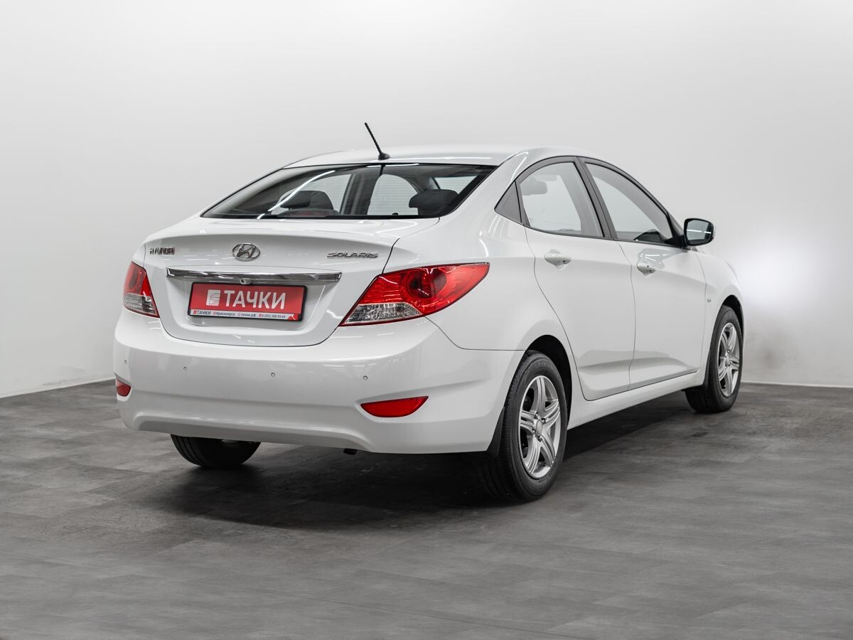 Hyundai Solaris 2013 - фото автомобиля