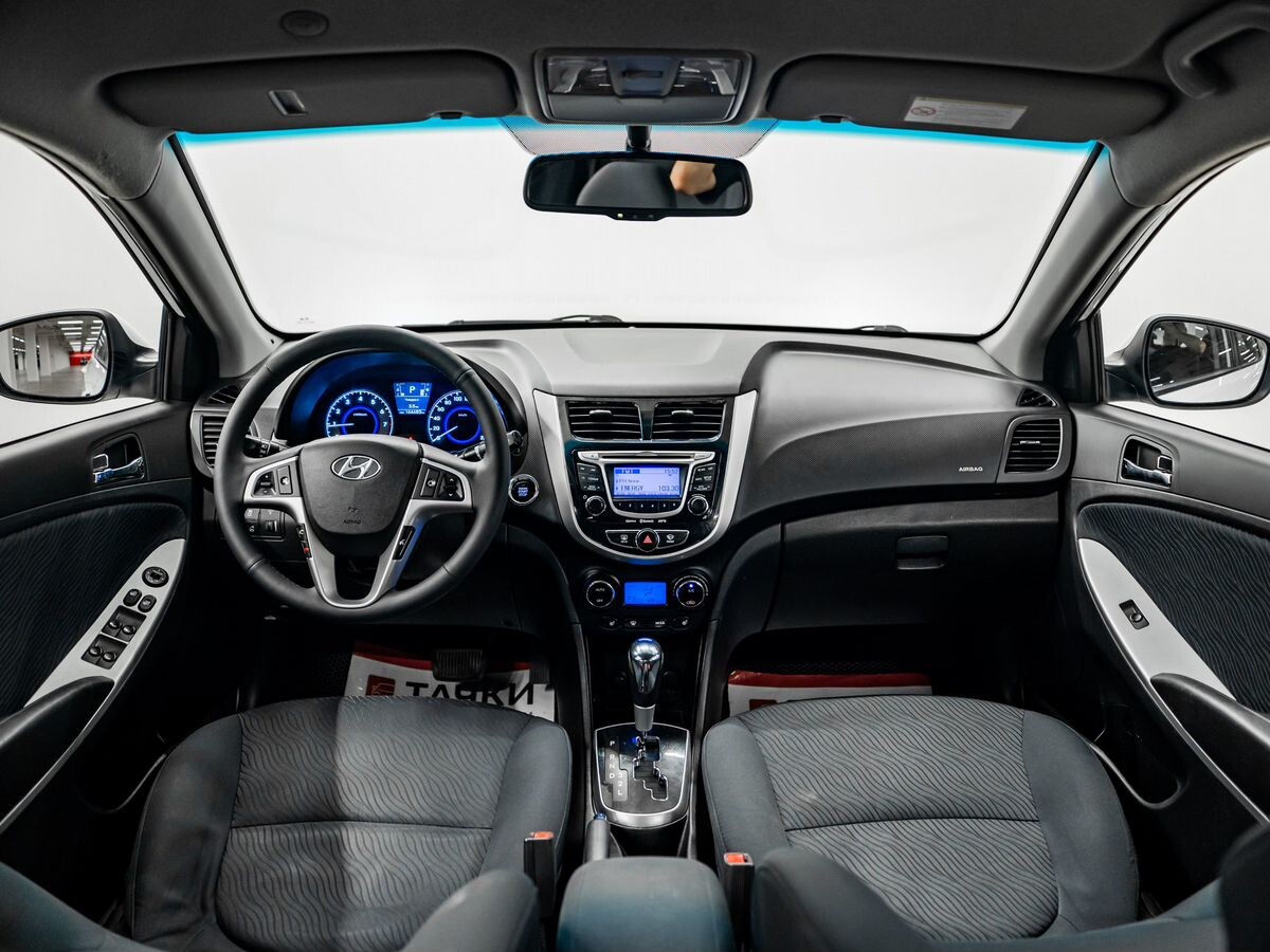 Hyundai Solaris 2013 - фото автомобиля