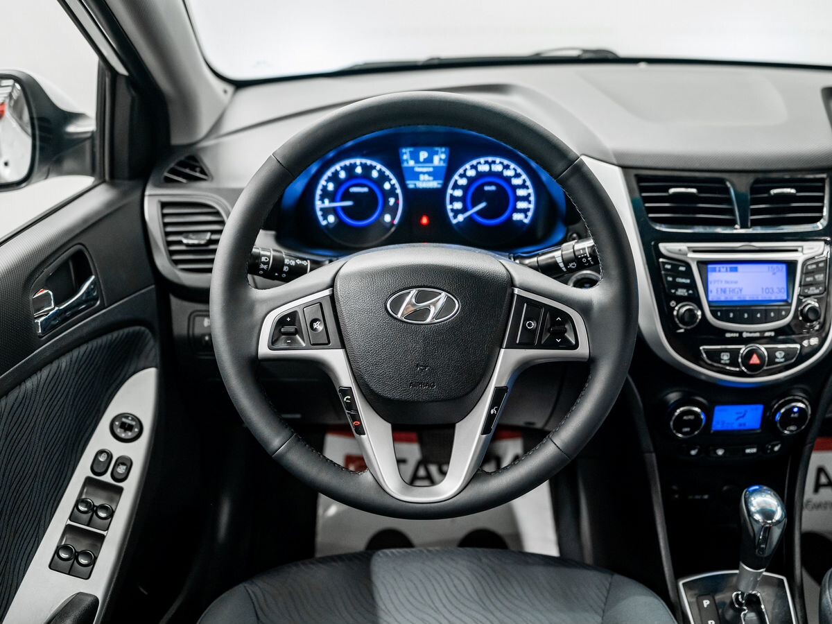 Hyundai Solaris 2013 - фото автомобиля