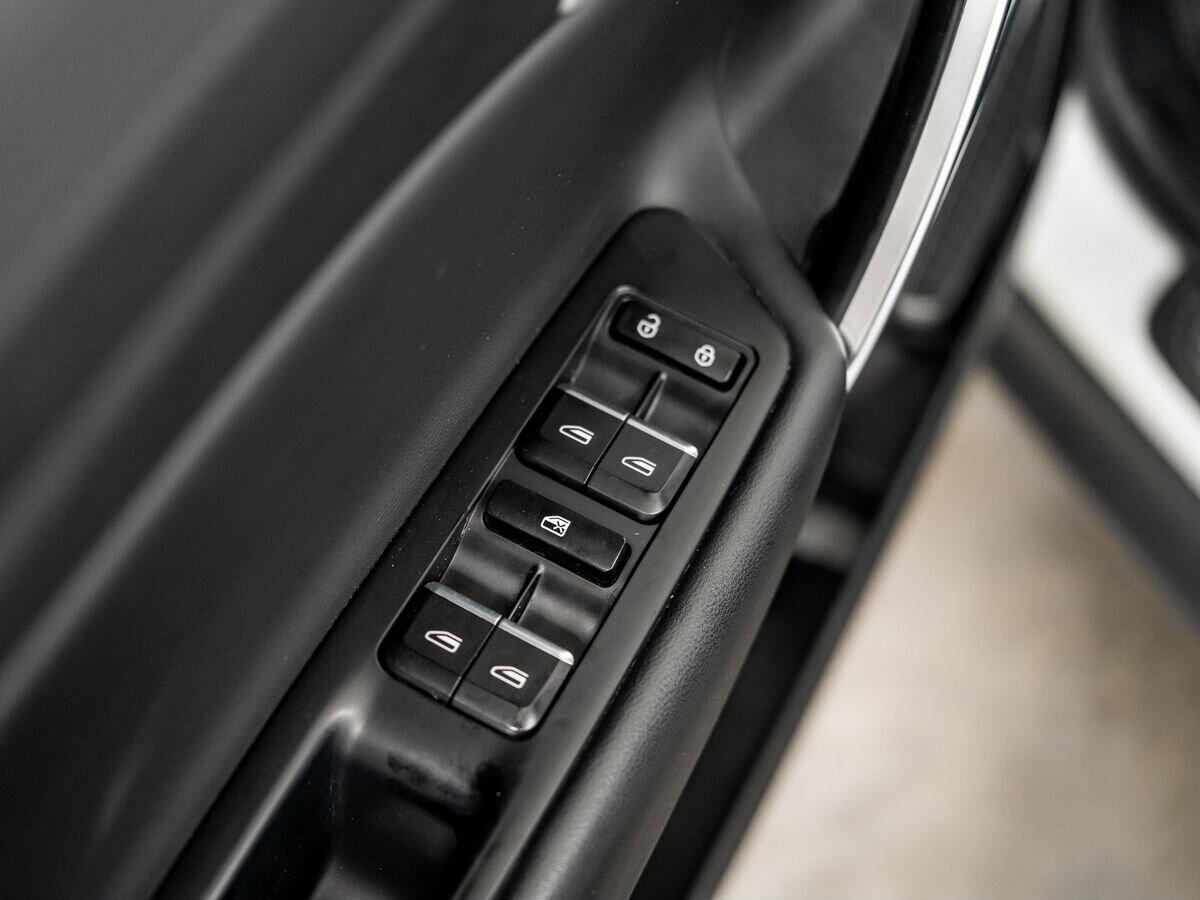 Geely Atlas 2020 - фото автомобиля