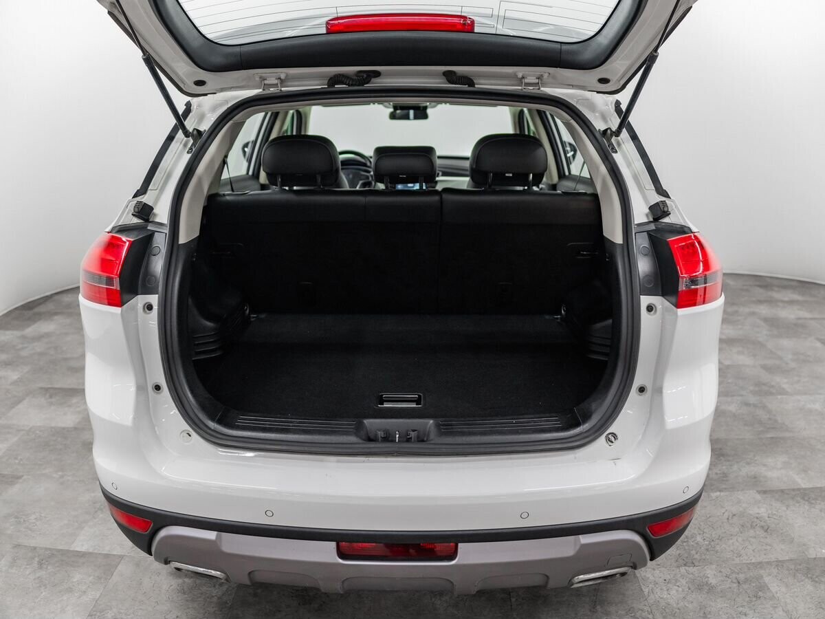 Geely Atlas 2020 - фото автомобиля