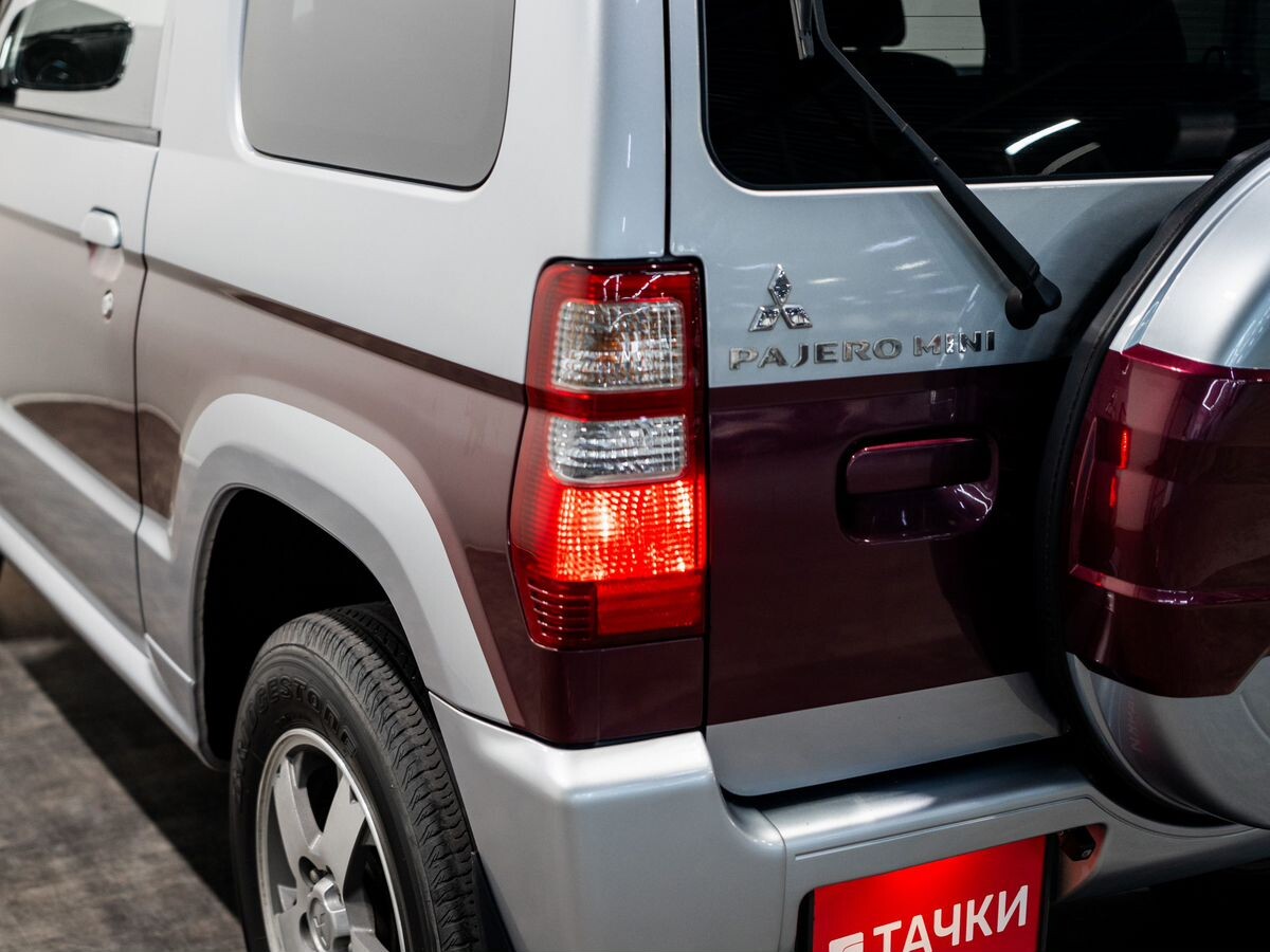 Mitsubishi Pajero Mini 2010 - фото автомобиля