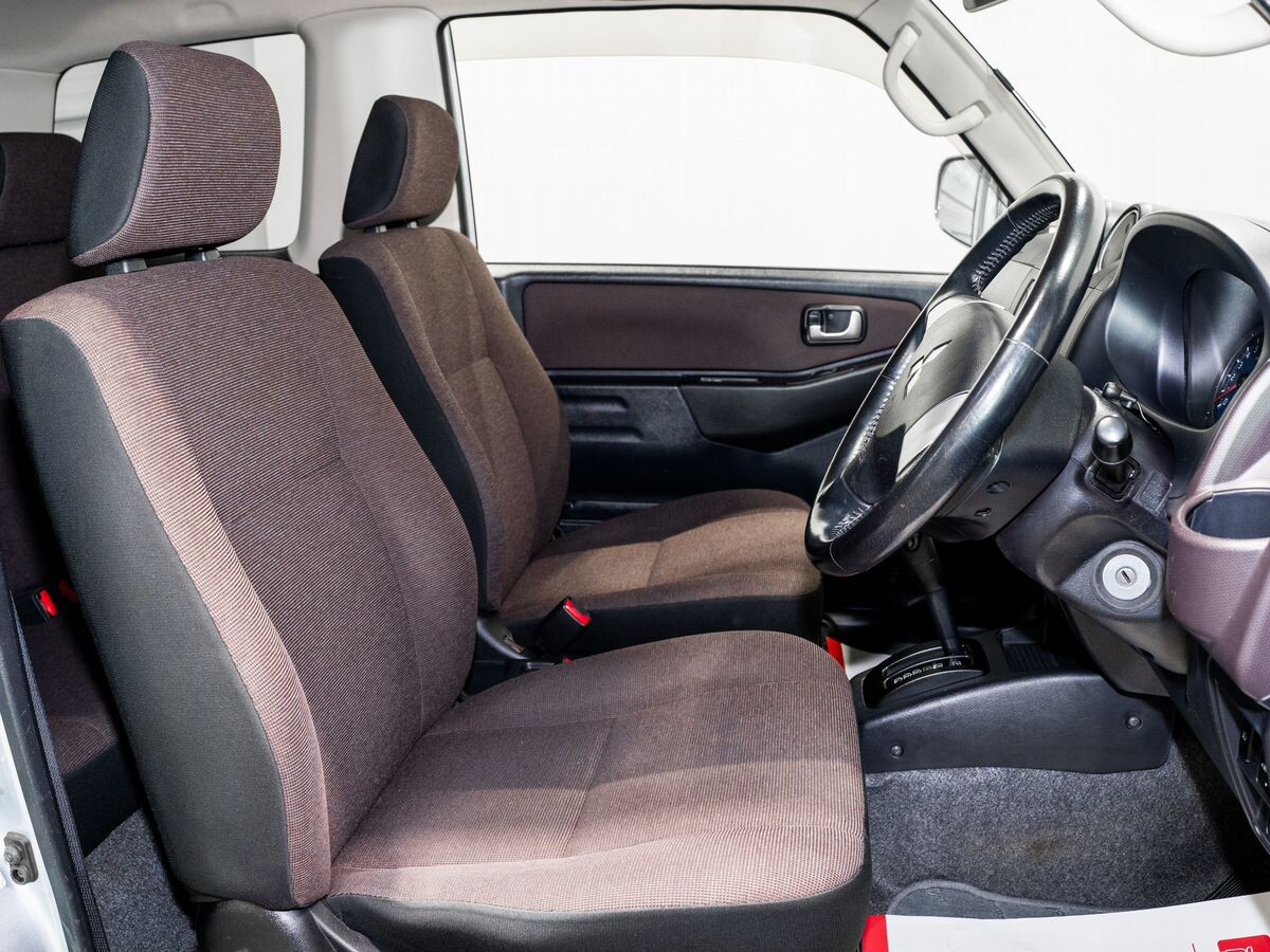 Mitsubishi Pajero Mini 2010 - фото автомобиля