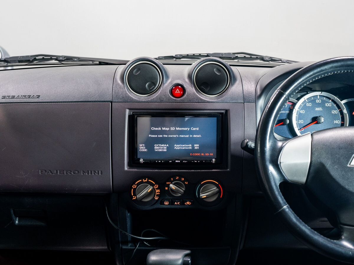 Mitsubishi Pajero Mini 2010 - фото автомобиля