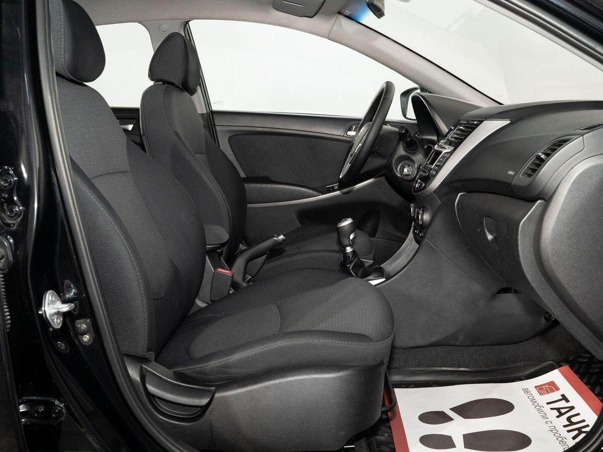 Hyundai Solaris 2014 - фото автомобиля