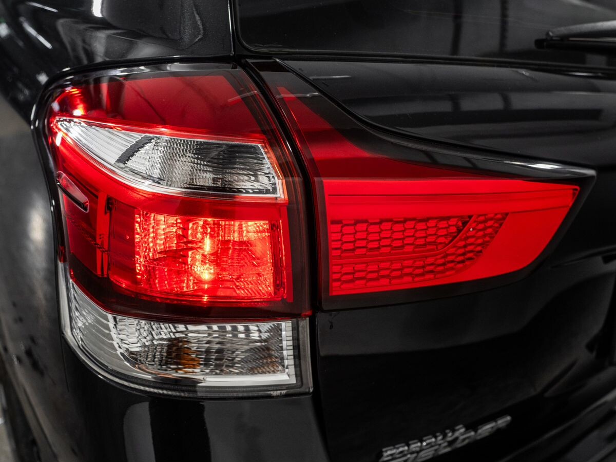 Toyota Corolla Fielder 2015 - фото автомобиля
