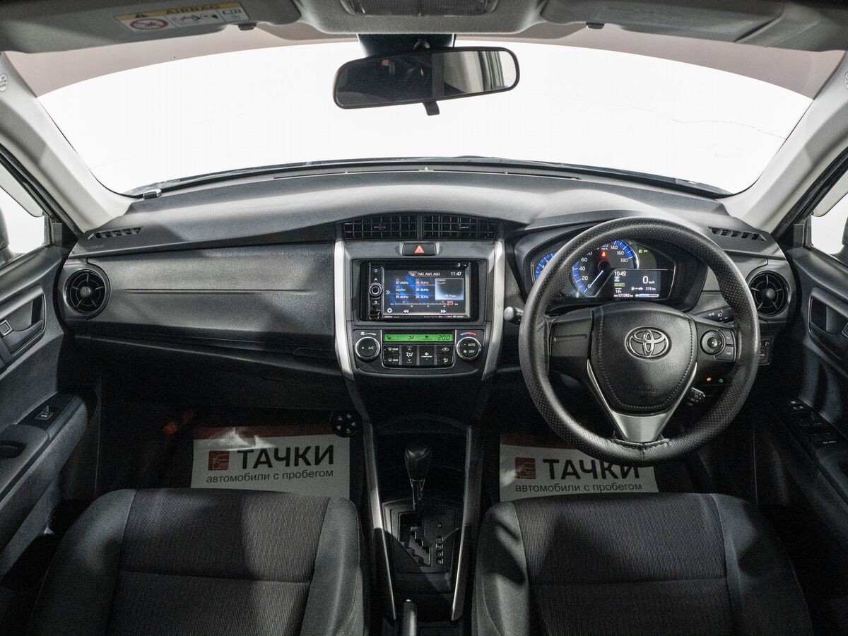 Toyota Corolla Fielder 2015 - фото автомобиля