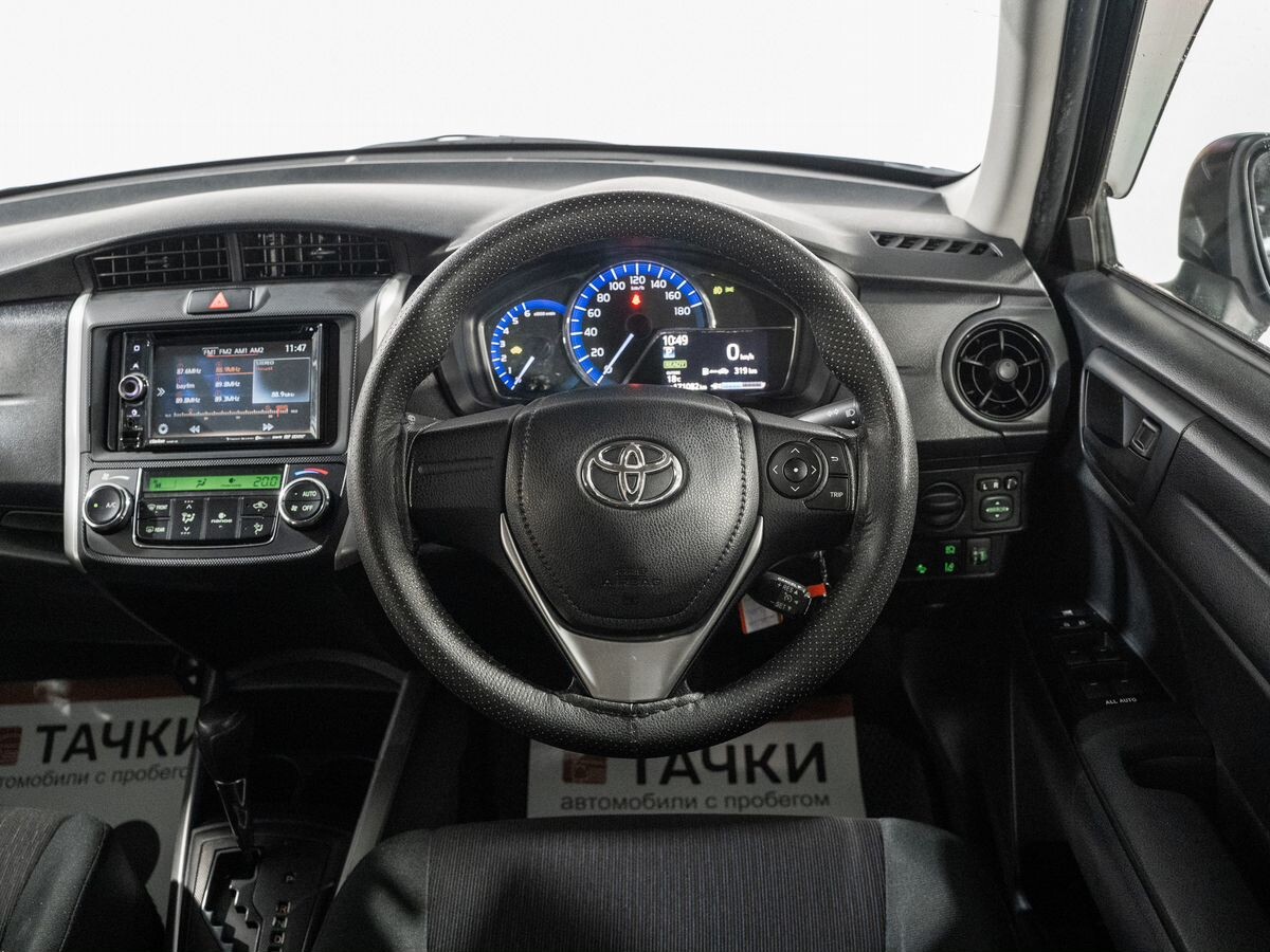 Toyota Corolla Fielder 2015 - фото автомобиля