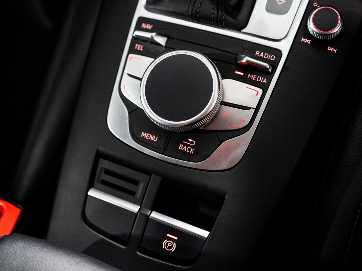 Audi A3 2016 - фото автомобиля