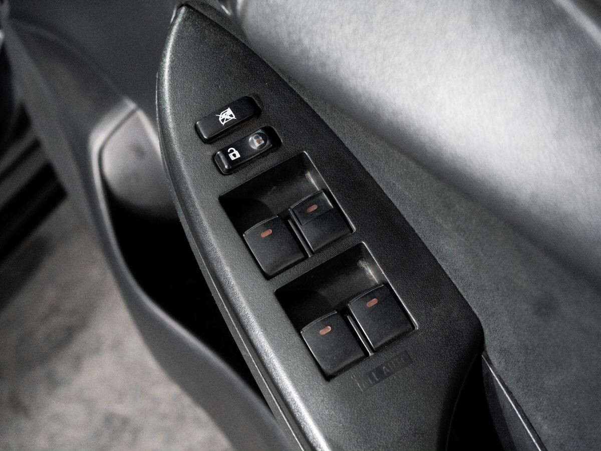Toyota Corolla Fielder 2010 - фото автомобиля