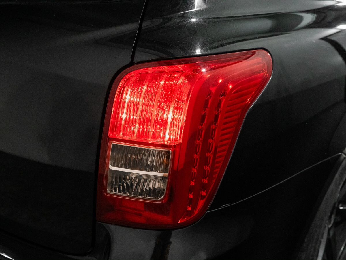 Toyota Corolla Fielder 2010 - фото автомобиля