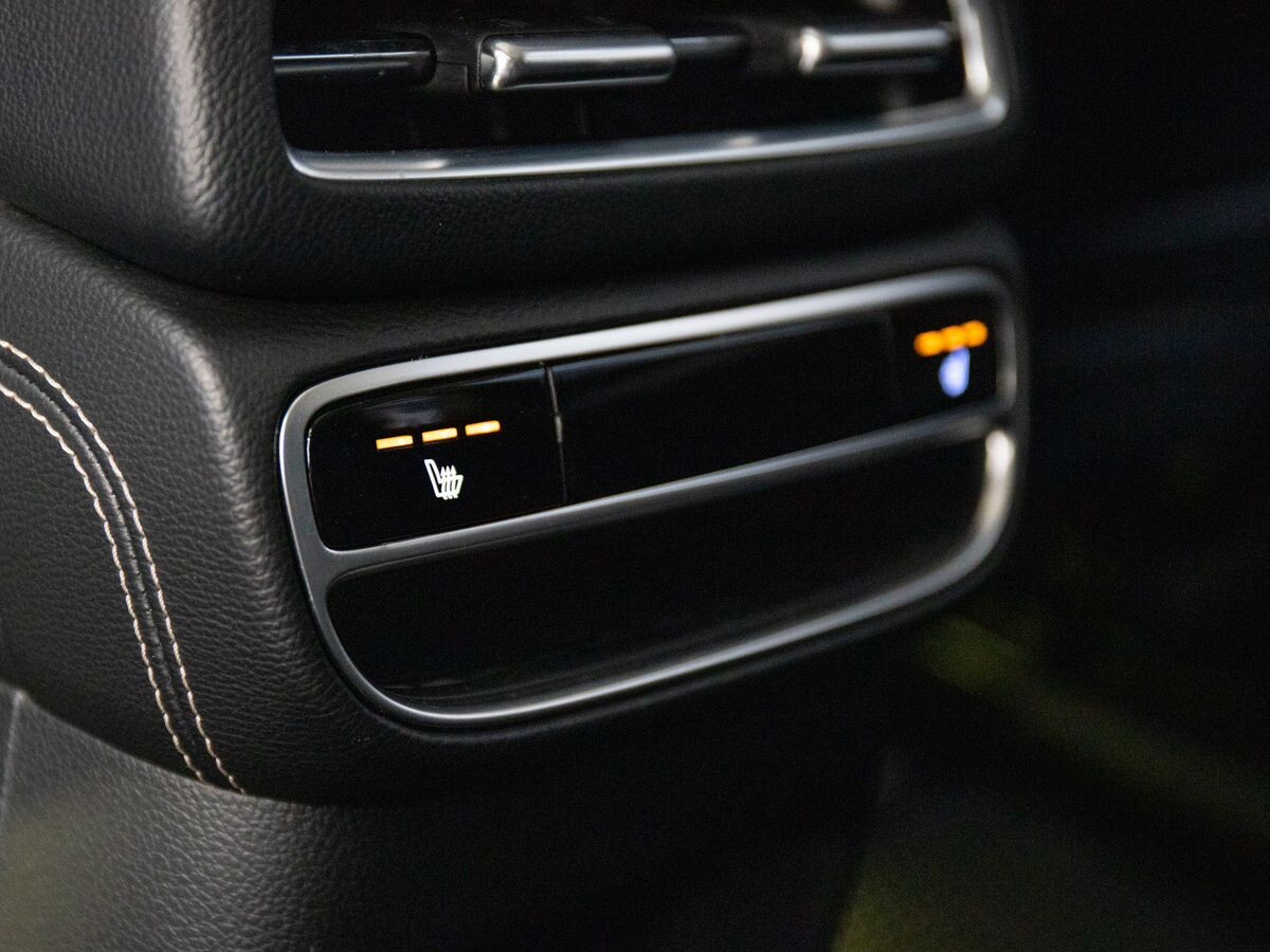 Genesis GV80 2021 - фото автомобиля
