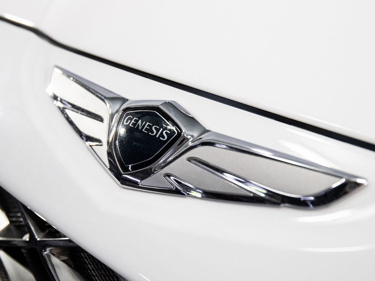 Genesis GV80 2021 - фото автомобиля