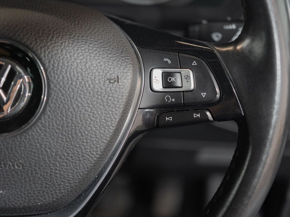 Volkswagen Tiguan 2017 - фото автомобиля