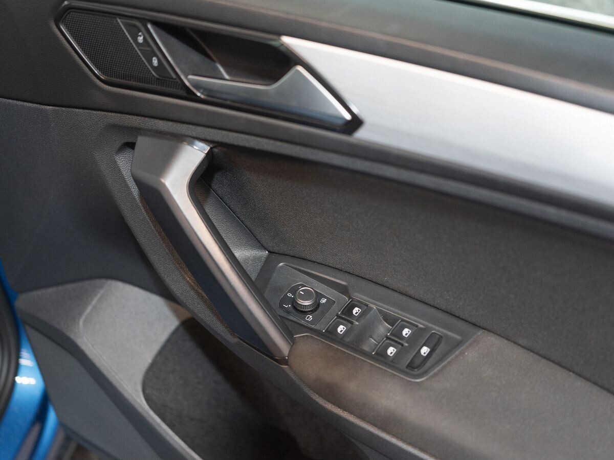 Volkswagen Tiguan 2017 - фото автомобиля