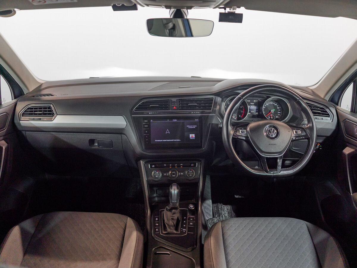 Volkswagen Tiguan 2017 - фото автомобиля