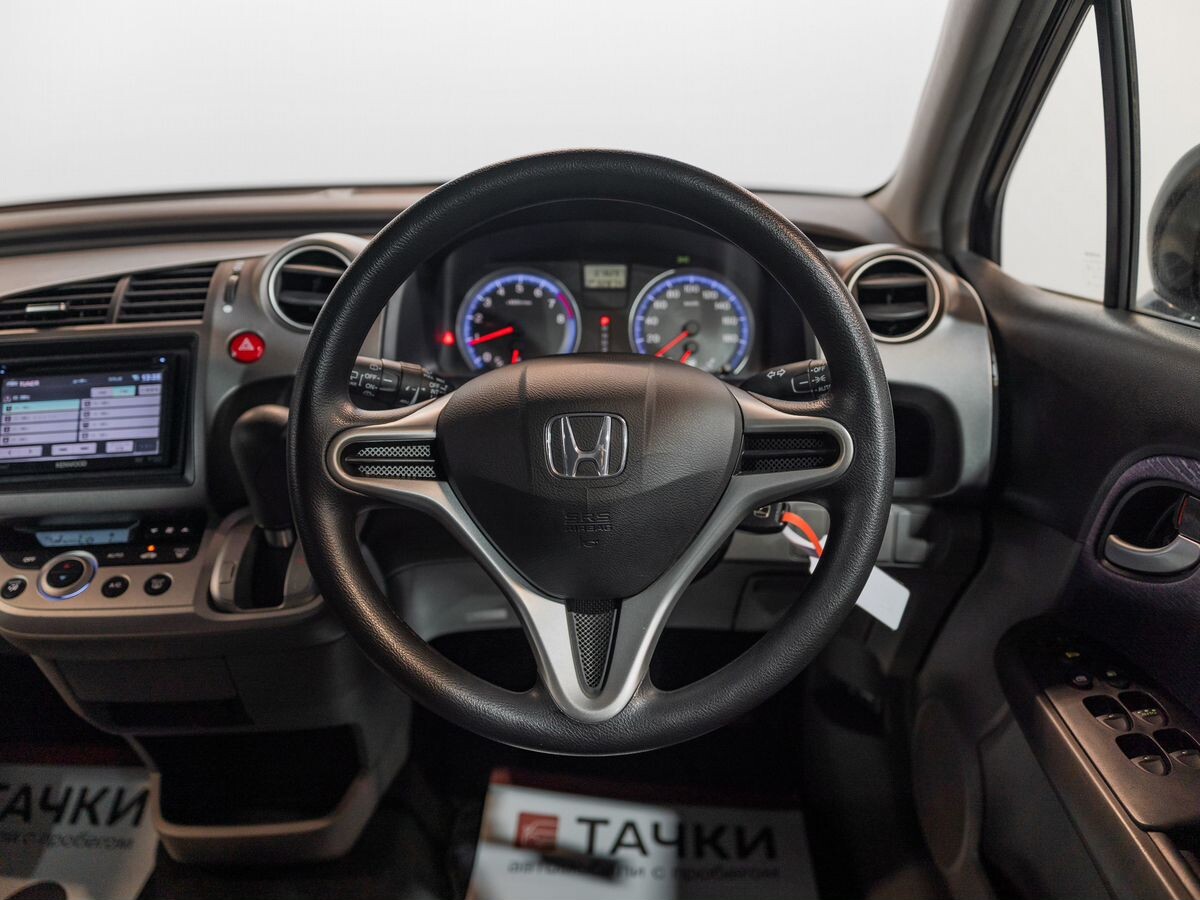 Honda Stream 2011 - фото автомобиля
