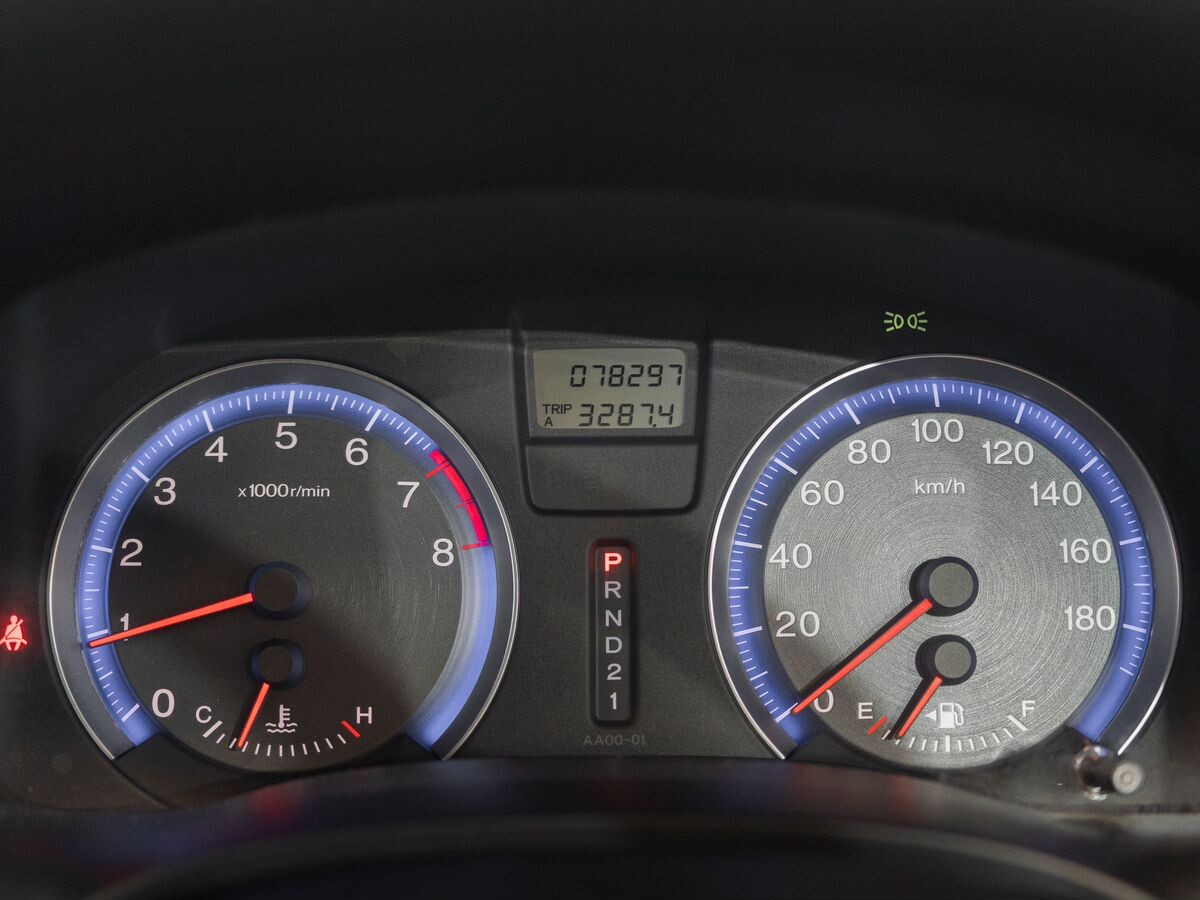 Honda Stream 2011 - фото автомобиля