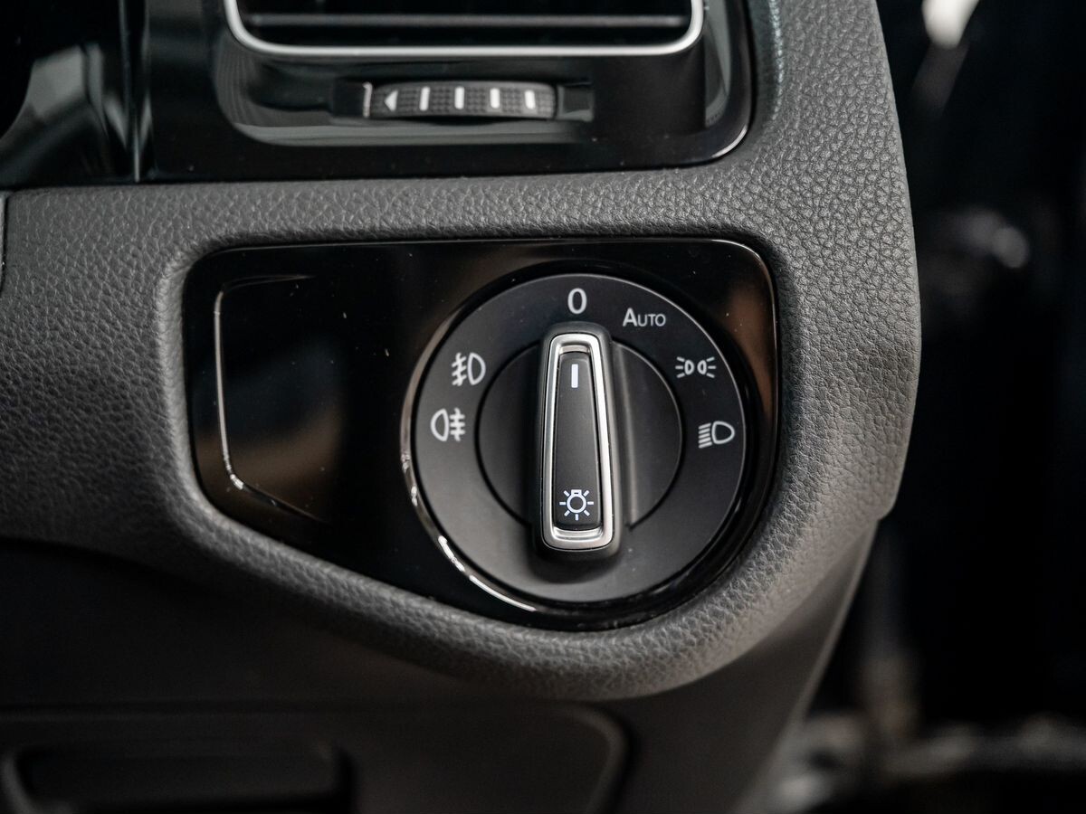 Volkswagen Golf 2013 - фото автомобиля