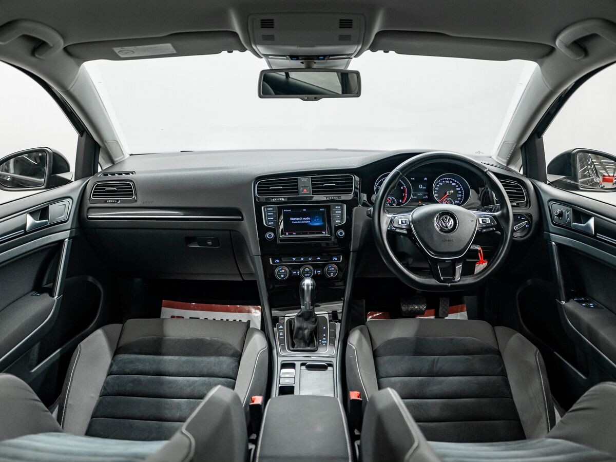 Volkswagen Golf 2013 - фото автомобиля