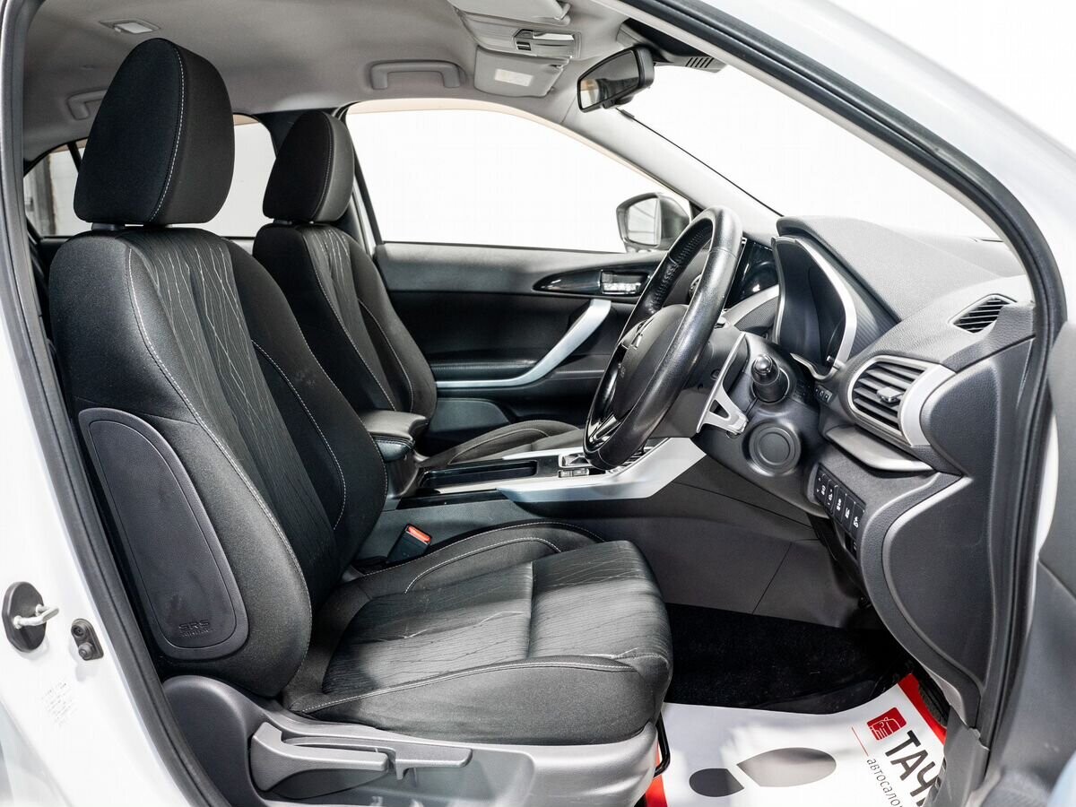 Mitsubishi Eclipse Cross 2018 - фото автомобиля
