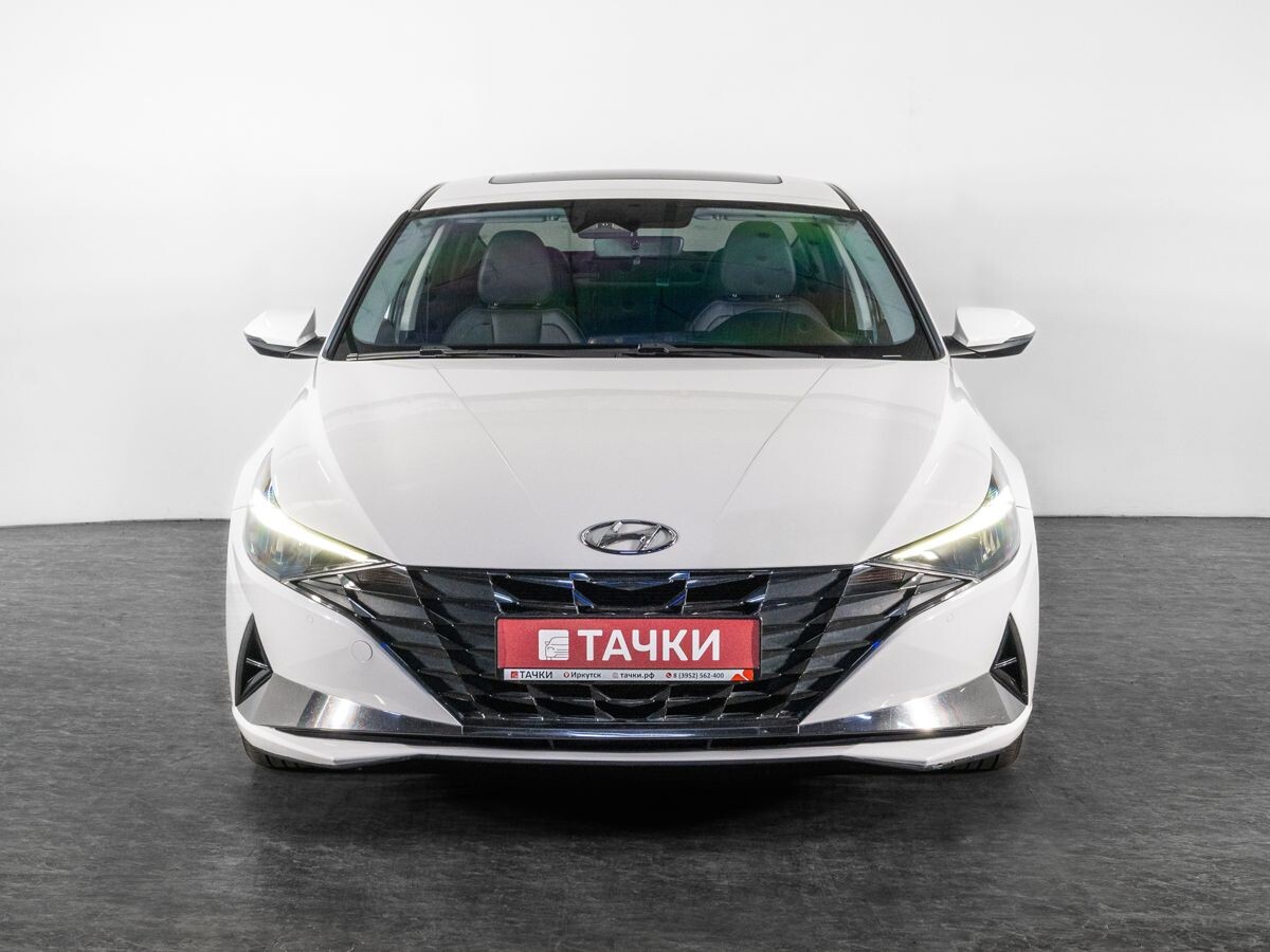 Hyundai Elantra 2021 - фото автомобиля