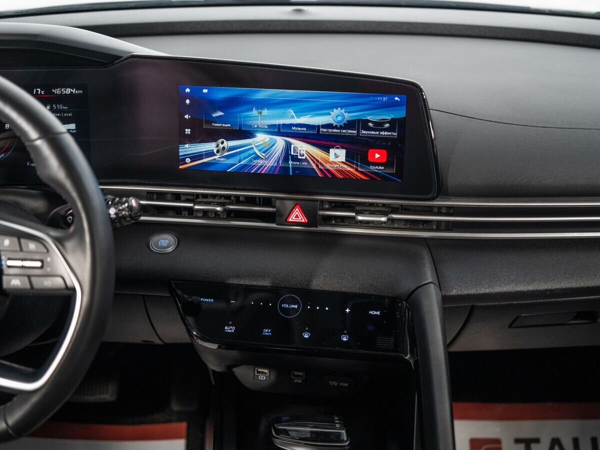 Hyundai Elantra 2021 - фото автомобиля