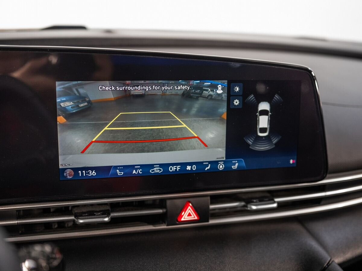 Hyundai Elantra 2021 - фото автомобиля