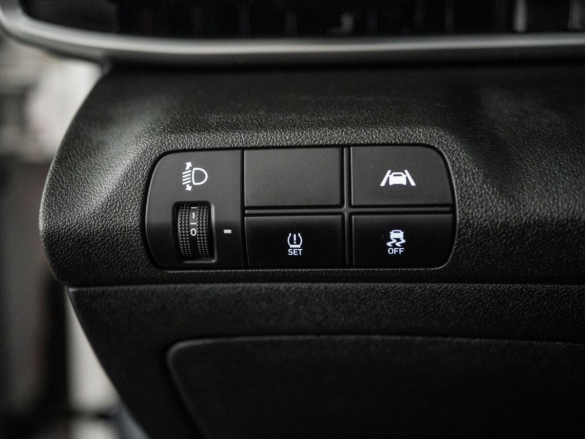 Hyundai Elantra 2021 - фото автомобиля